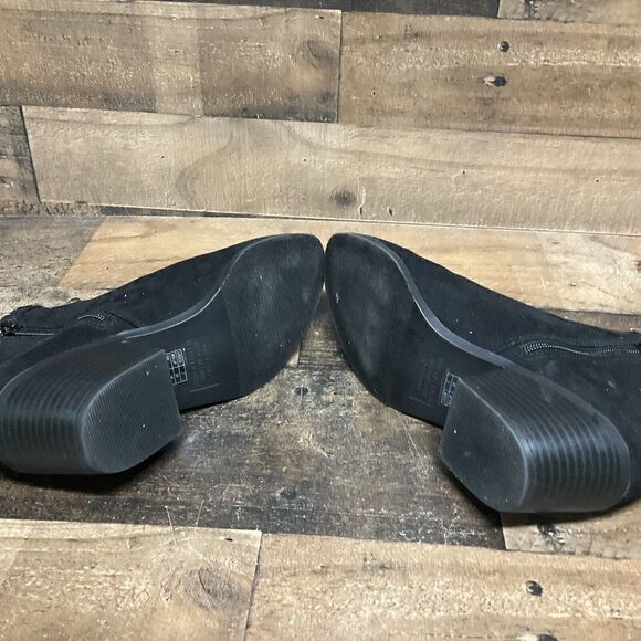 FOREVER 21 Womens Ankle Boots Black Back Zipper Almond Toe size 7 - Picture 5 of 7